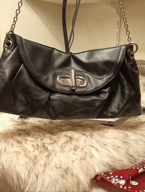 Daisy Fuentes Black Shoulder Bag with Silver-Tone Chain Strap